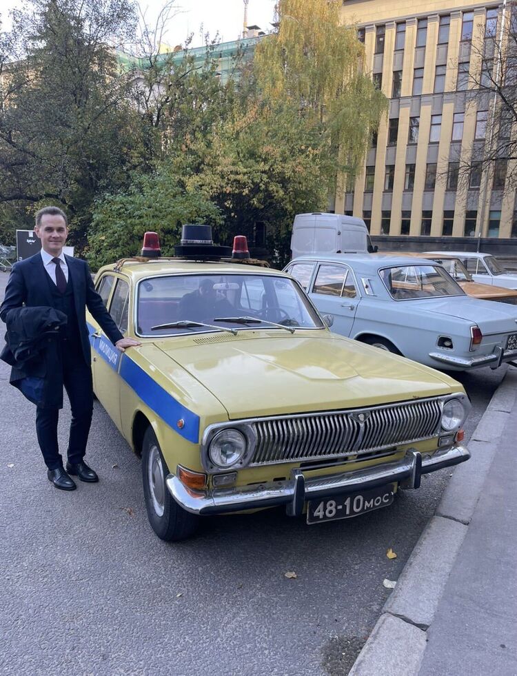  53081321  , 39 ,    