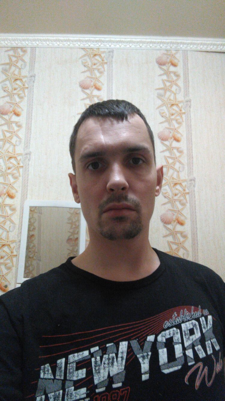  23379931  Aleksandr, 32 ,    