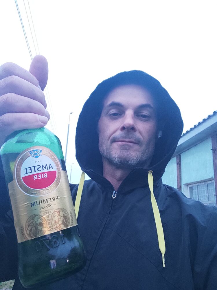  45718301  , 37 ,    