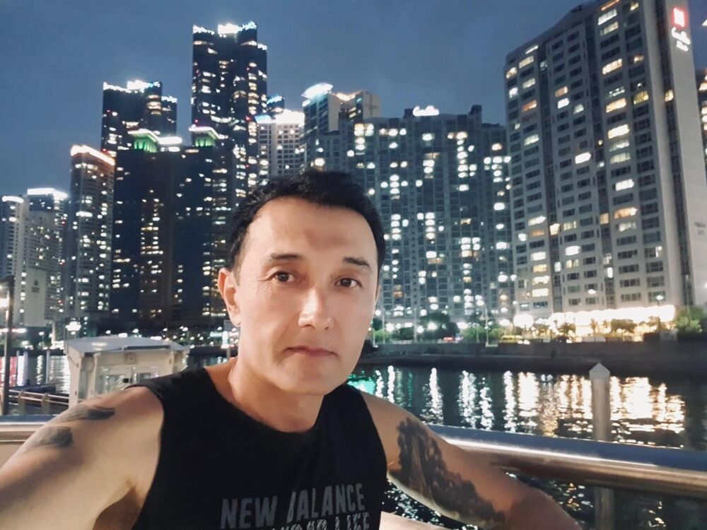  ,   Aleks, 44 ,   ,   