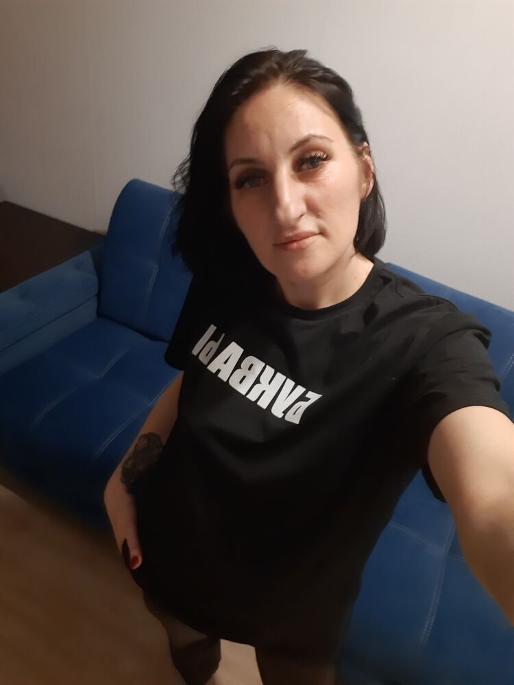  --,   , 42 ,   