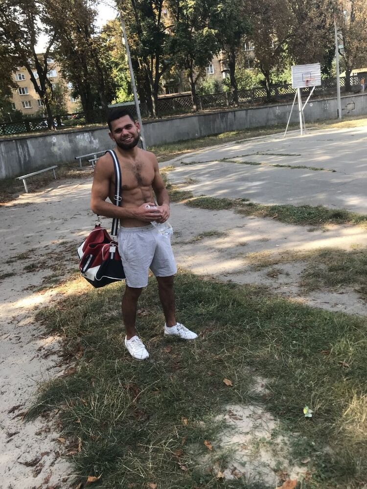  ,   Maksim, 27 ,   ,   , c 