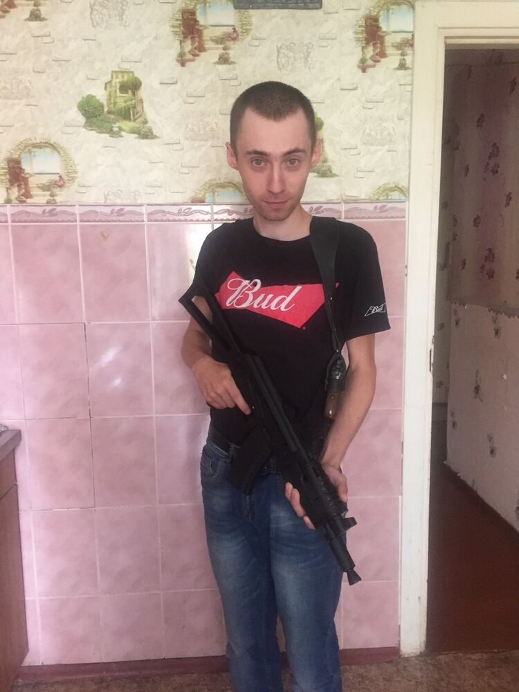  16947791  Ilya, 31 ,    