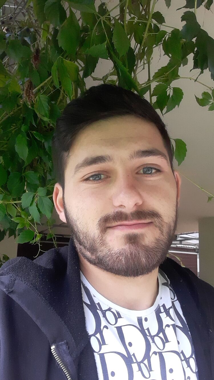  ,   Tom, 28 ,   ,   