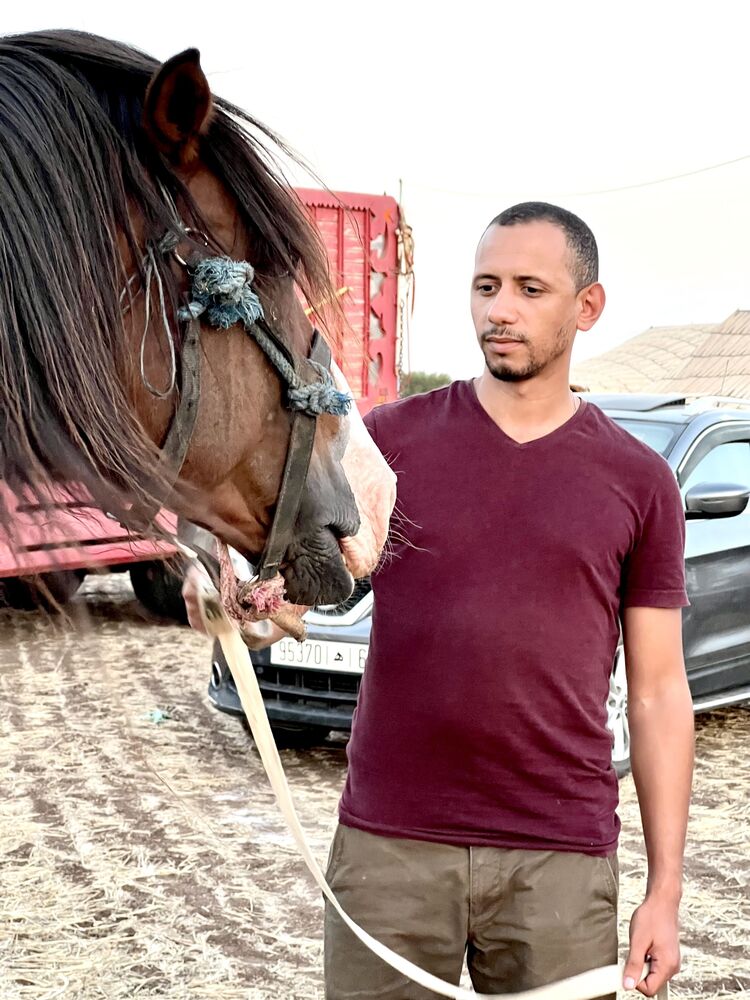  37100331  Ismail, 32 ,    