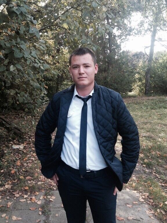  ,   Sasha, 32 ,   