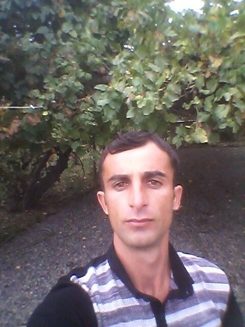  19825121  Fariz, 37 ,    