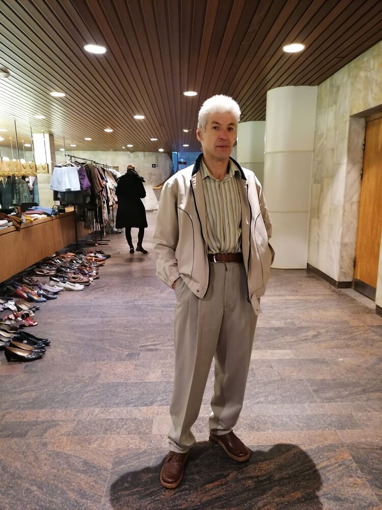  24042671  Egils, 55 ,    