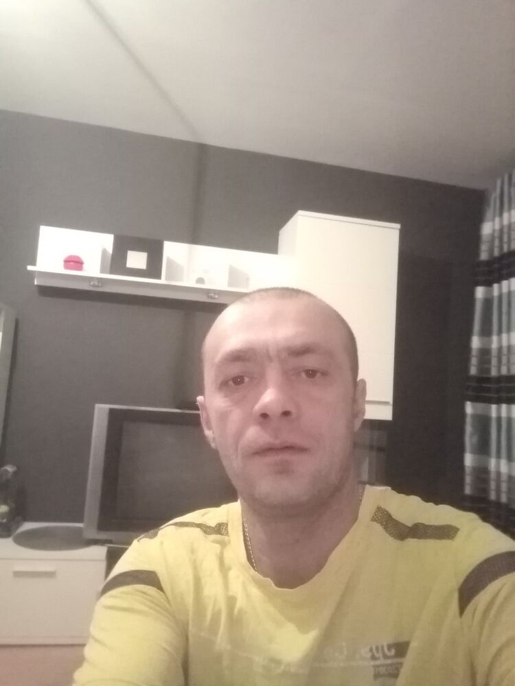  19258231  , 44 ,    