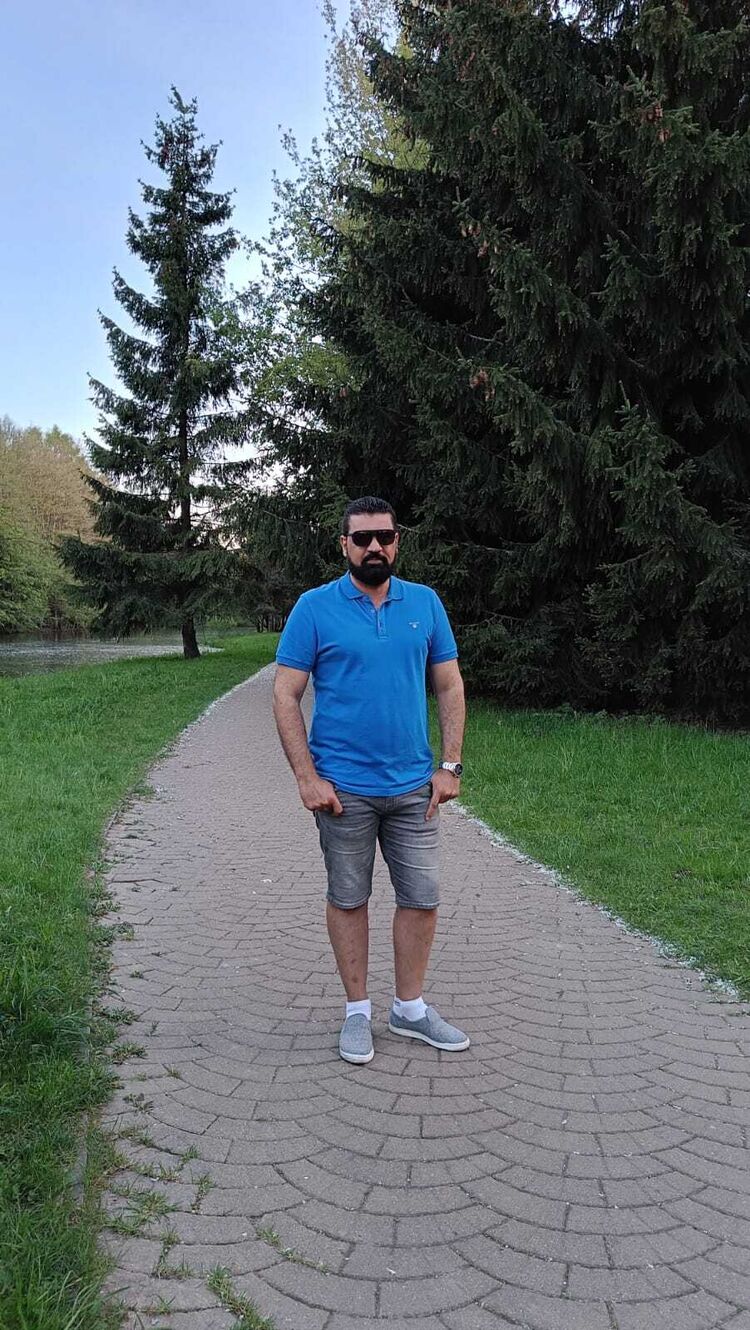  ,   Ghassan, 43 ,   ,   , c , 