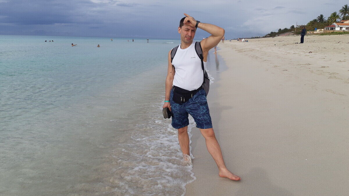  ,   Nik, 45 ,  