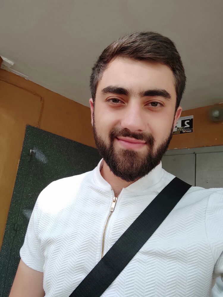  36104481  Ali, 28 ,    