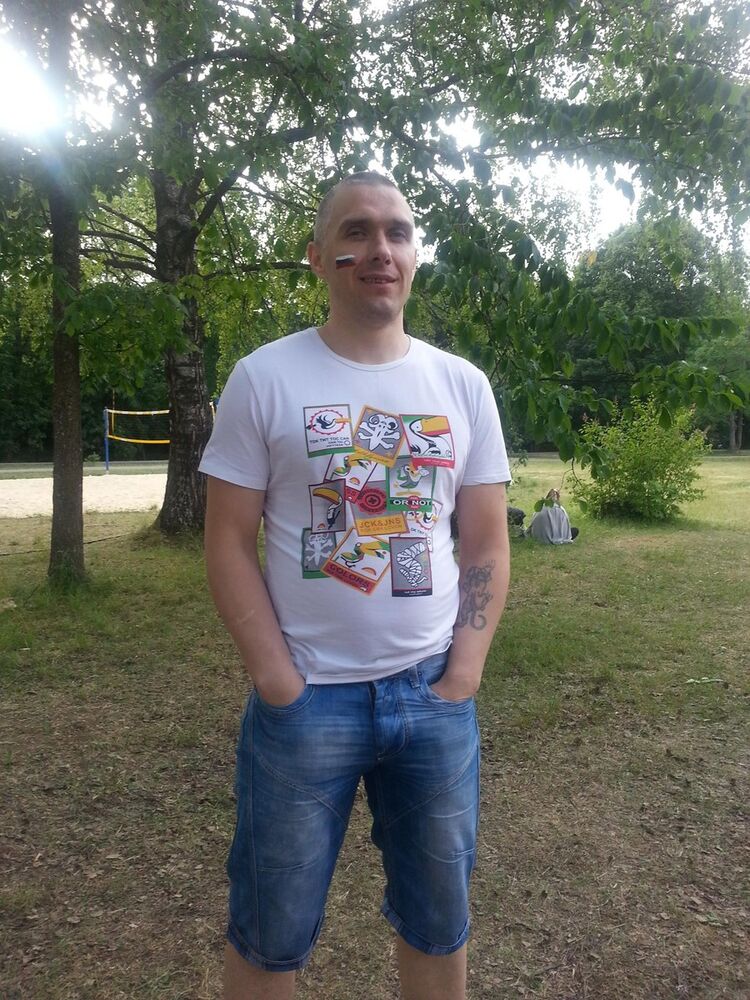 ,   Andrej, 45 ,   