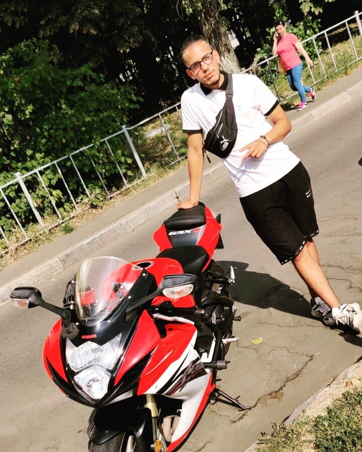  28785521  Adel, 25 ,    