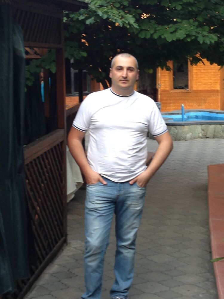  9975181  Misha, 44 ,    