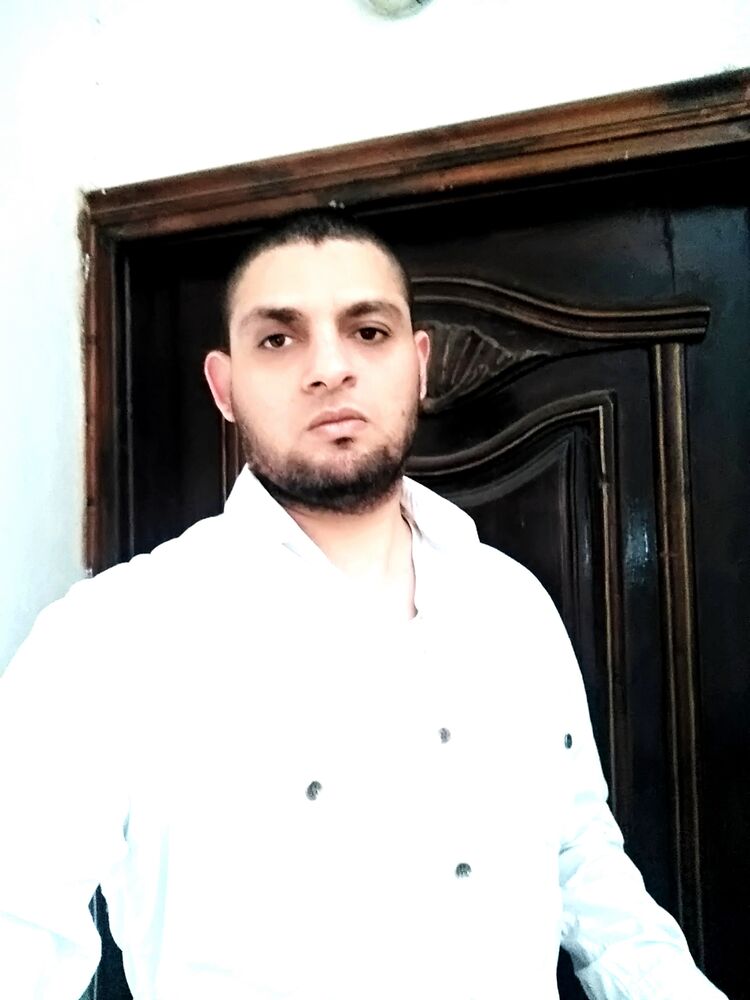  31379661  Ahmed Samir, 43 ,    Al Ghardaqah