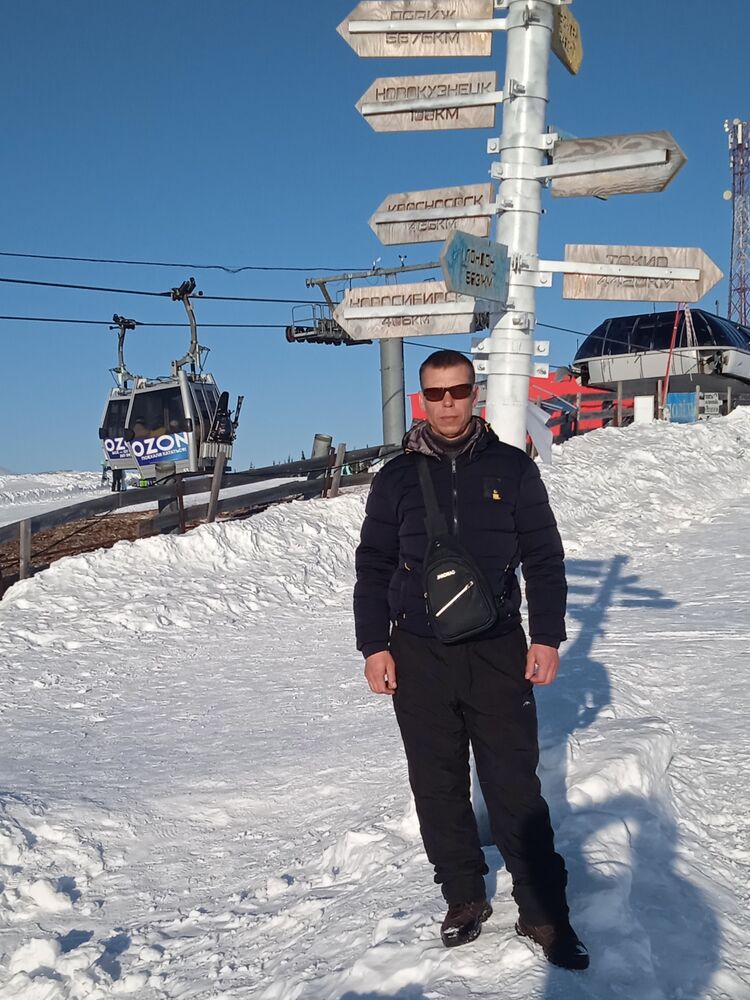  43919621  Mikchail, 42 ,    