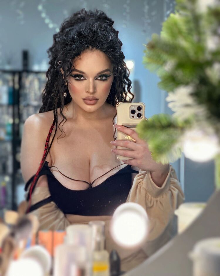 ���� 40423181 ������� Belle, 33 ����, ���� ���������� � ������