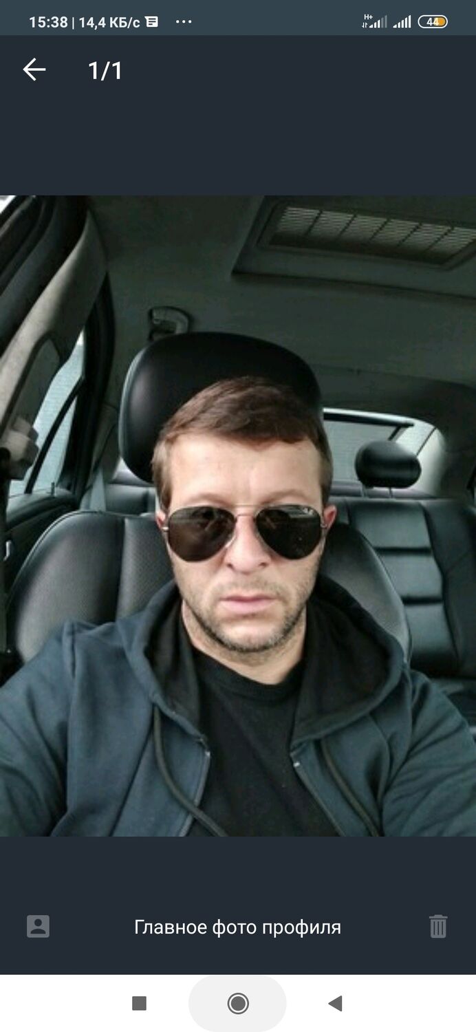  49417781  Levan, 44 ,    