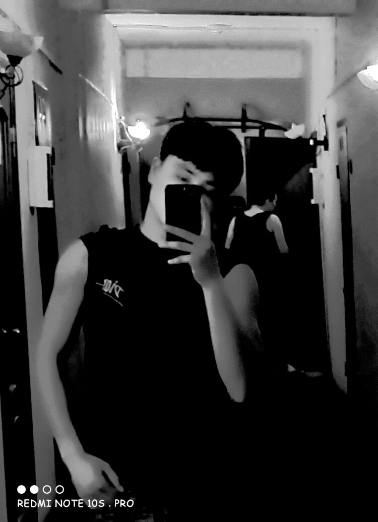  33366161  Hisniddin, 21 ,    North Charleston