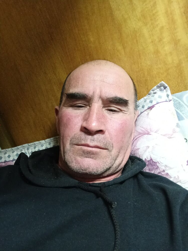  41348681  Farxod, 49 ,    