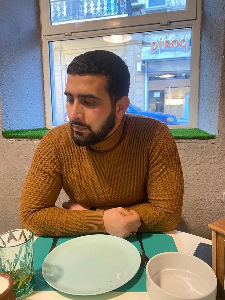  ,   Ali, 28 ,   ,   