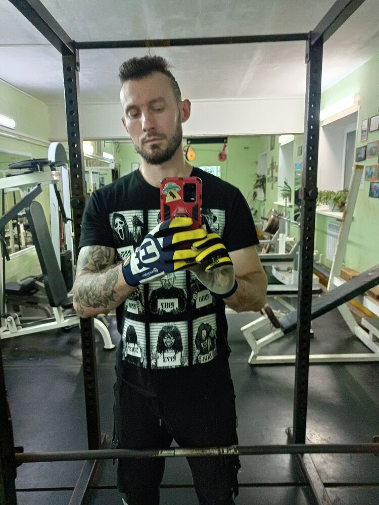 ���������� �����������, ���� ������� Rodjer, 32 ����, ������������ ��� ������, ����� � ���������, c�������� ���������, ���������