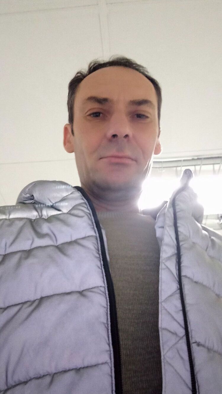  28145811  Slavic, 49 ,    