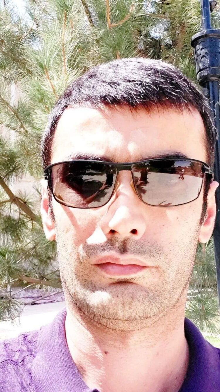  ,   Nik, 36 ,   ,   
