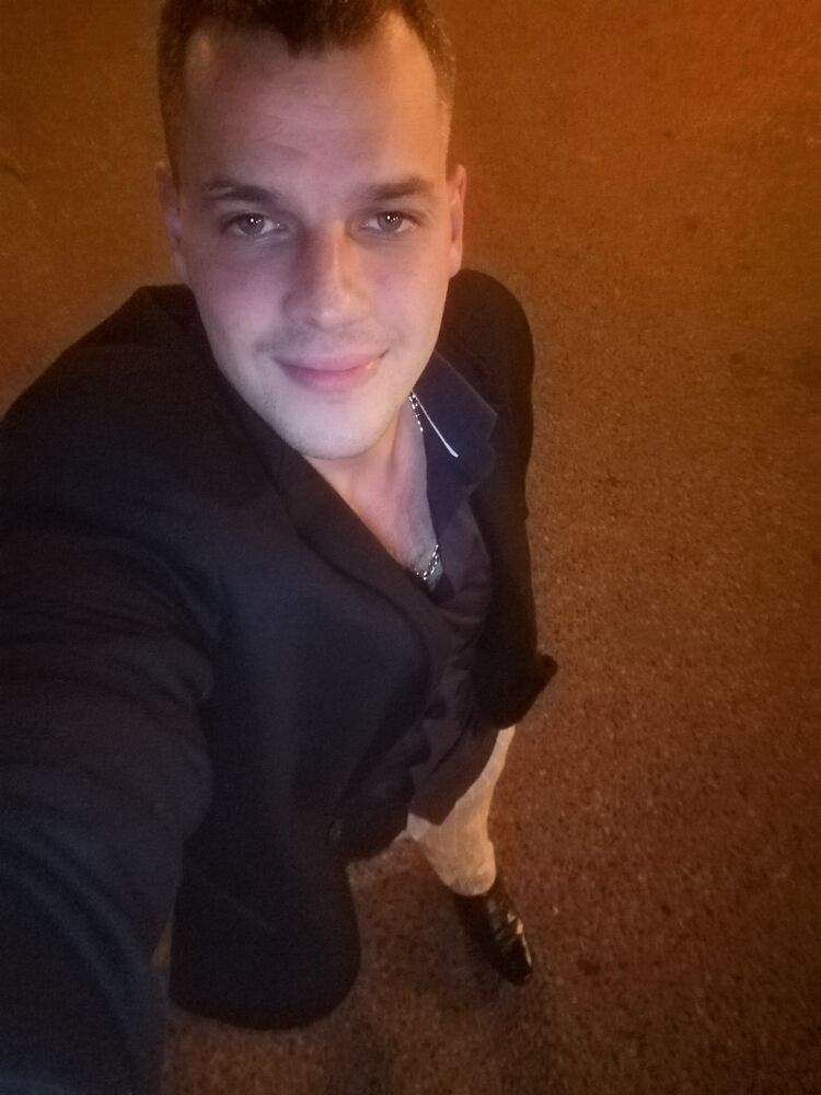  23728891  , 37 ,    