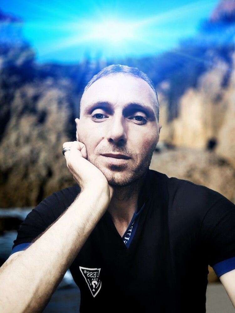 ���� 18320521 ������� Eric ERtives, 45 ���, ���� ���������� � �������