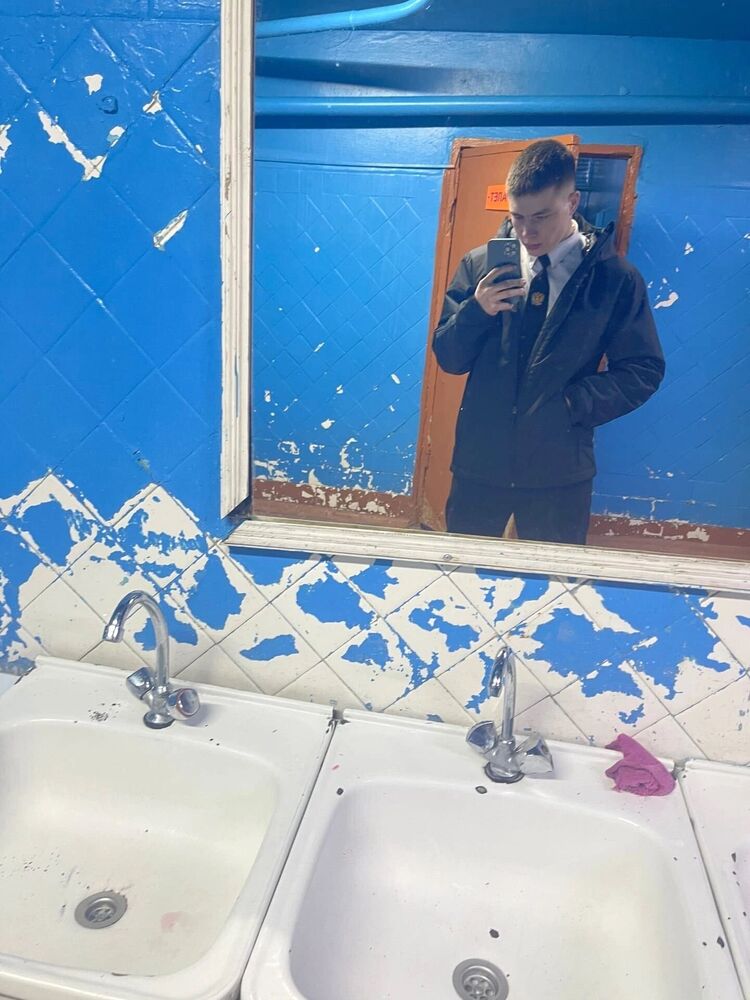  34844481  , 22 ,    
