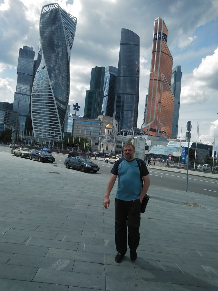  52660631  Volo vlad, 44 ,    