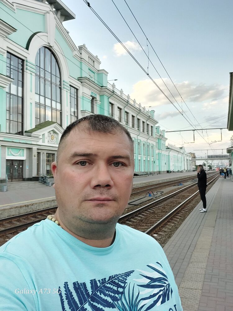  45606241  Nikolai, 39 ,    