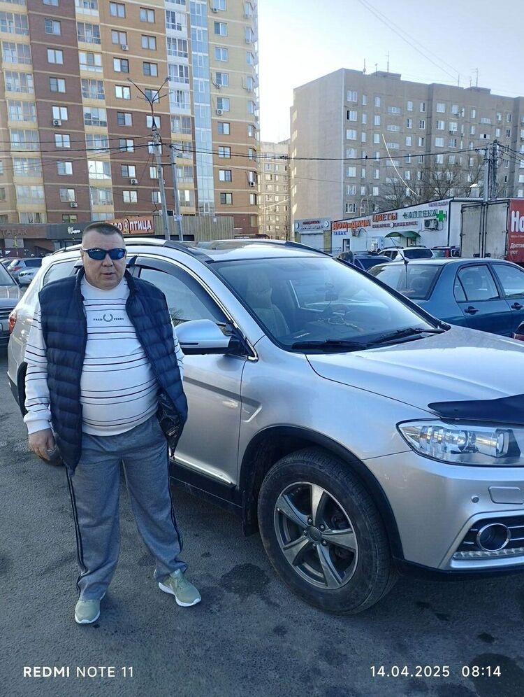  50889961  Sergej, 54 ,    