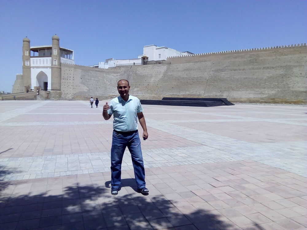  20408211  Shavkat, 44 ,    