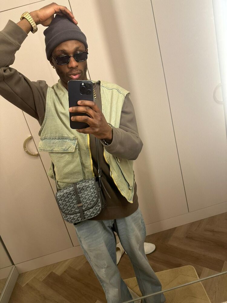  52440891  Frank, 35 ,    
