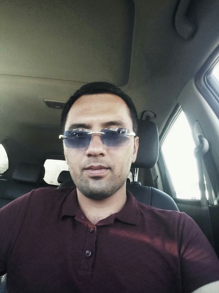  18711691  Erkin, 37 ,    