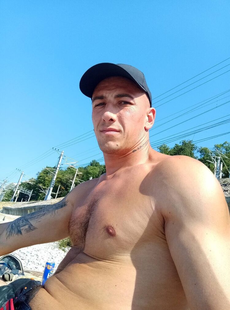  42397621  , 37 ,    