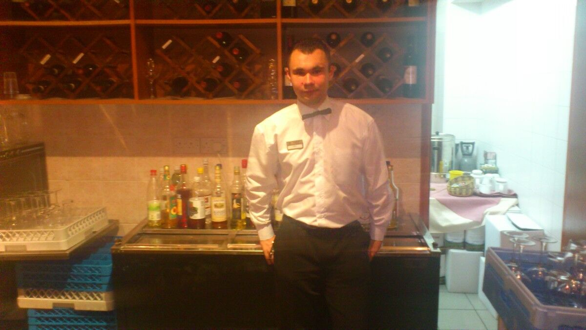  4298491  Pavel, 34 ,    