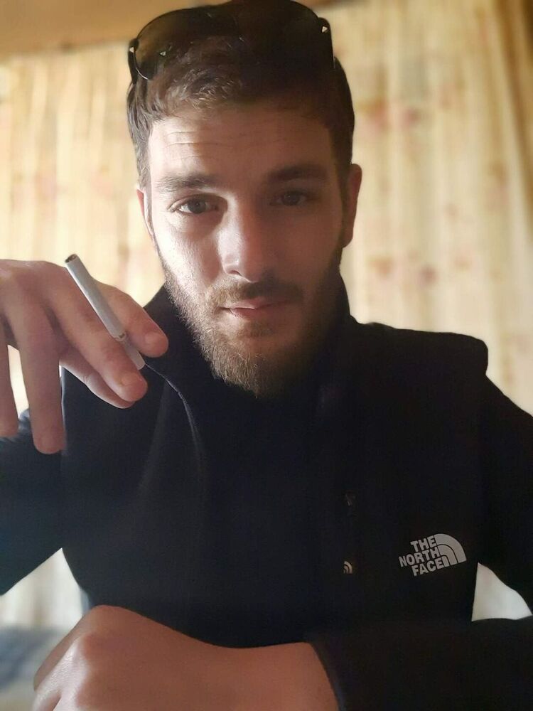  28361921  Gogliko, 38 ,    