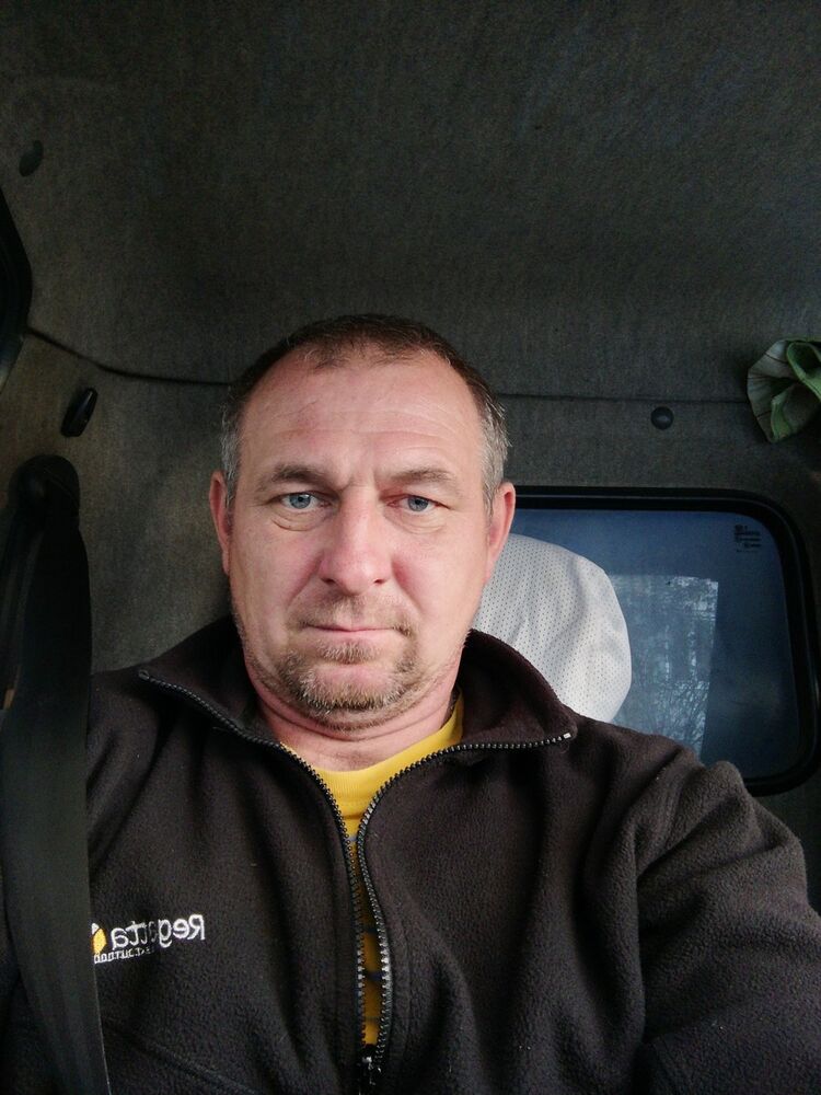  ,   Vova, 53 ,  