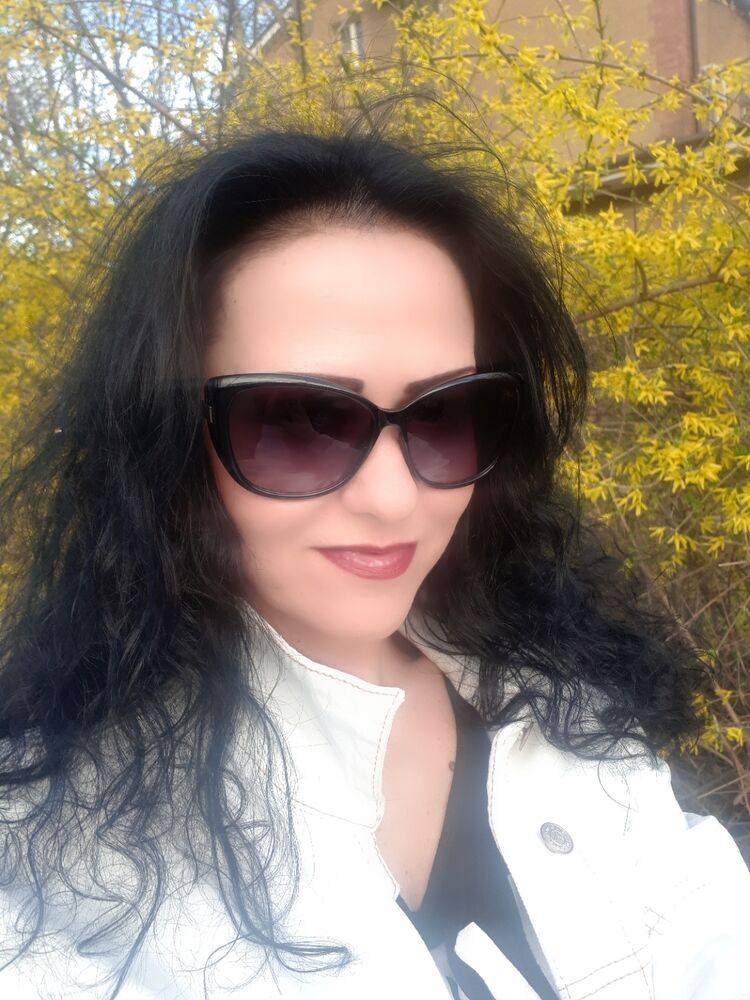  --,   , 44 ,     , c 