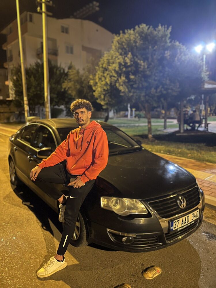  ,   Ismail, 25 ,   ,   