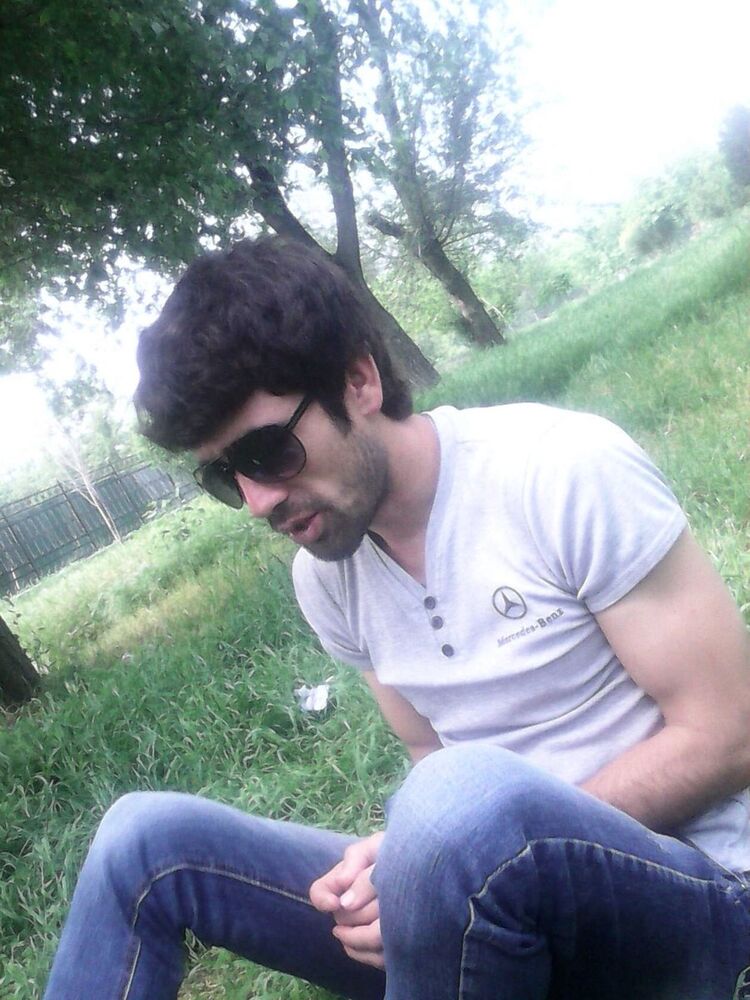  ,   Farid, 35 ,   ,   , 