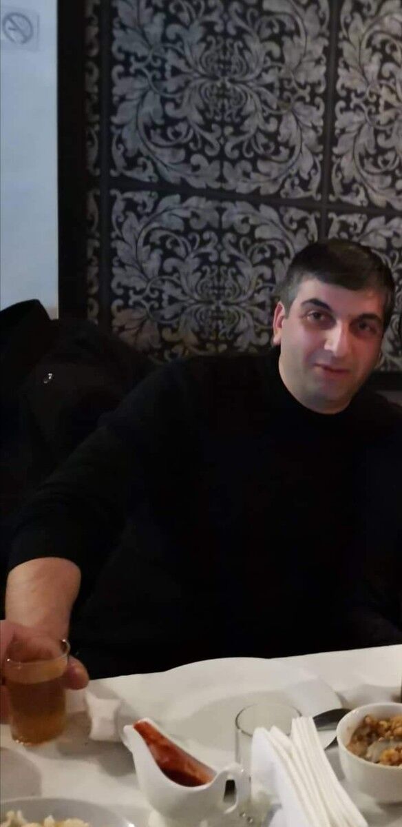  19045871  Nukri, 44 ,    