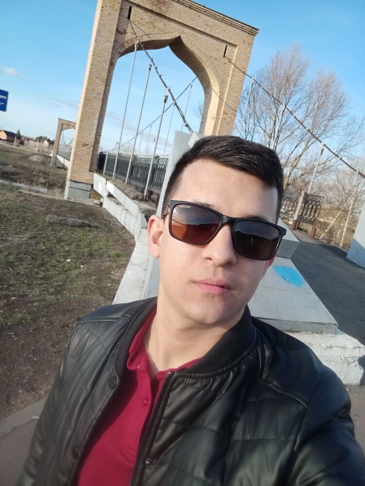   ,   Makar, 28 ,   ,   