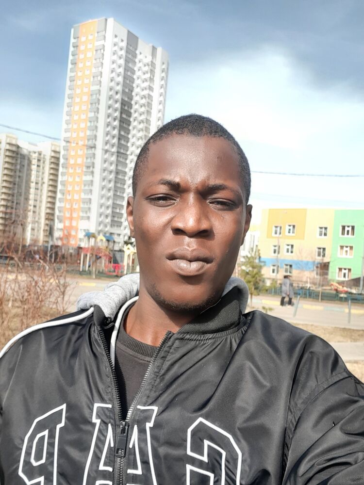  42236841  Abou, 28 ,    