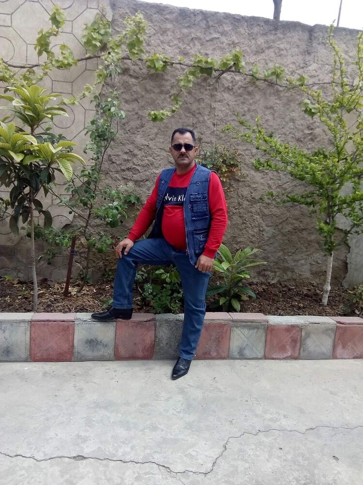  46323901  Polad, 44 ,    