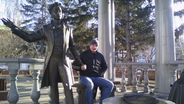  47210741  Oleg, 40 ,    
